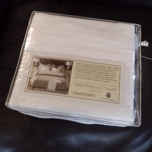 Soft ThreadLux Queen Size Sheet Set- White- 1800 Thread Count